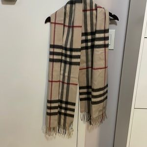 burberry  cashmere scarf